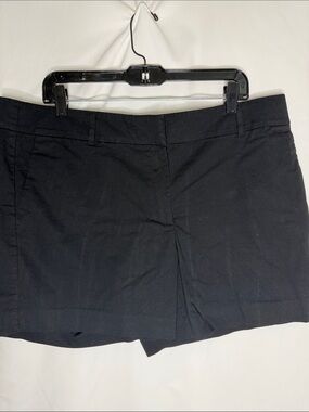 Ann Taylor Factory Black Women's Shorts